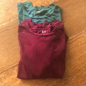 Lot of 2 Gap long sleeve tops organic